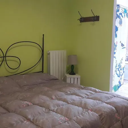 Valtrebbia Hostel *